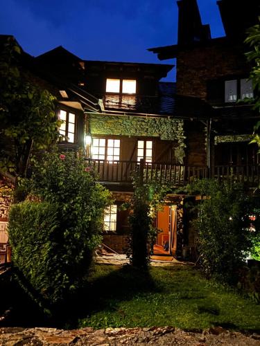 Ordino Apartment | Casa de montaña d'Ordino HUT 8268