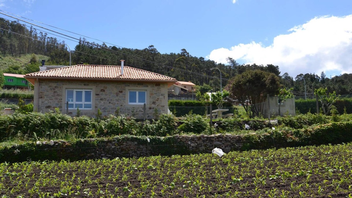Sardinero Ski Chalet | Casa de Piedra Playa de Estorde con vistas al mar