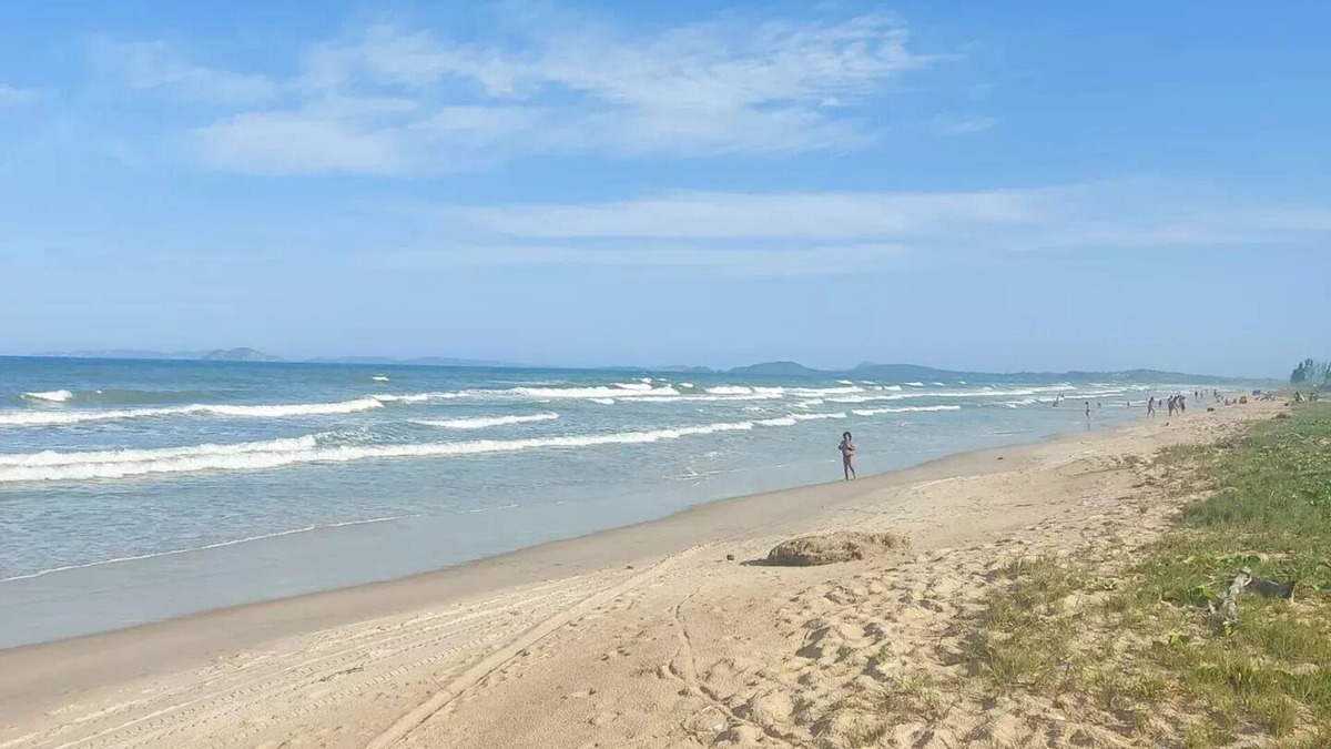 Unamar Villa | Casa de Praia Aconchegante,piscina e Muito Verde! Ideal Para Família!
