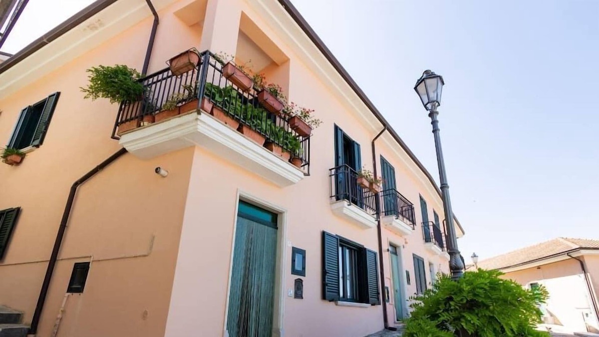Morra De Sanctis House | Casa De Sanctis - Irpinia: Structure for Exclusive Use in the Heart of Morra De Sanctis