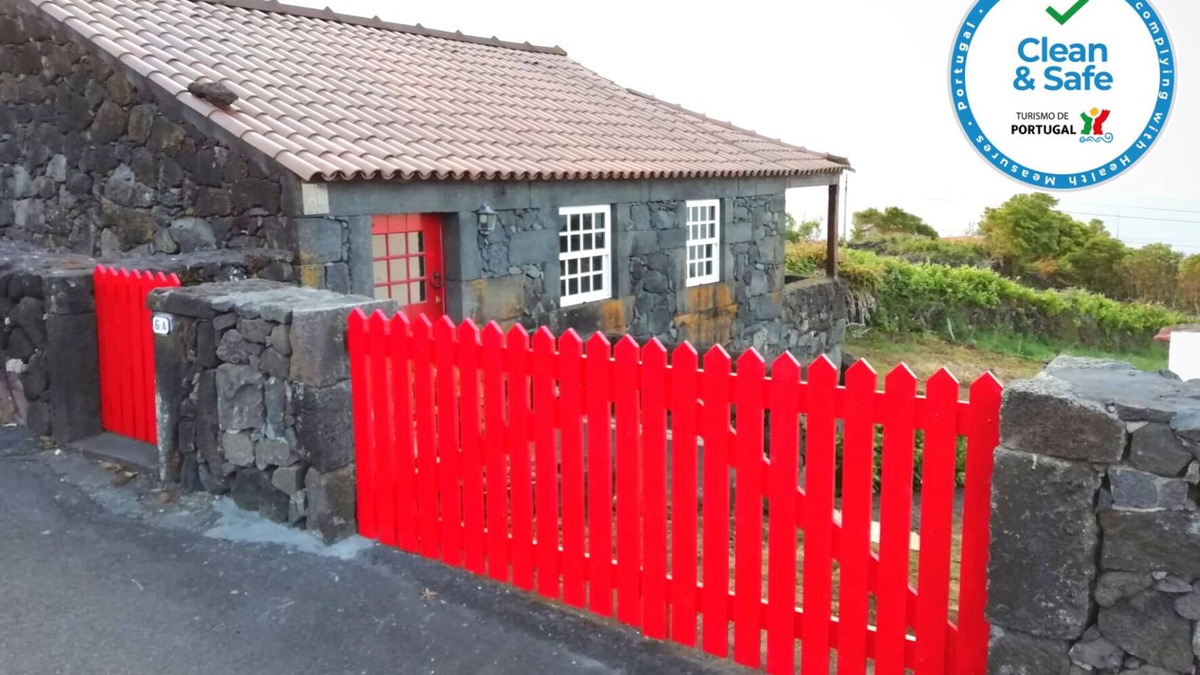 Cais do Pico House | Casa de Sant'ana