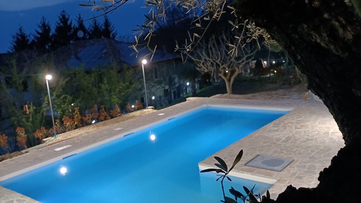 Borgomale House | "CASA DEL CANTA" FREE WI-FI, FREE PARKING.
