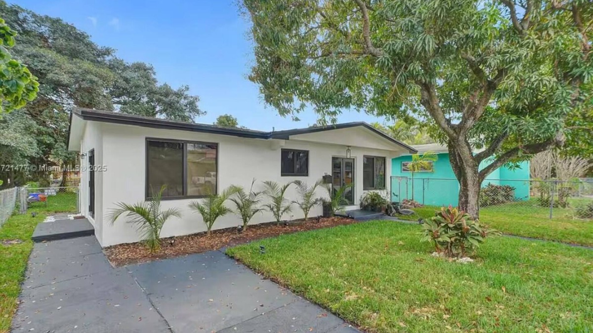 Liberty City House | Casa Del Encanto, Beautiful home 5 minutes from Wynwood Design destrict