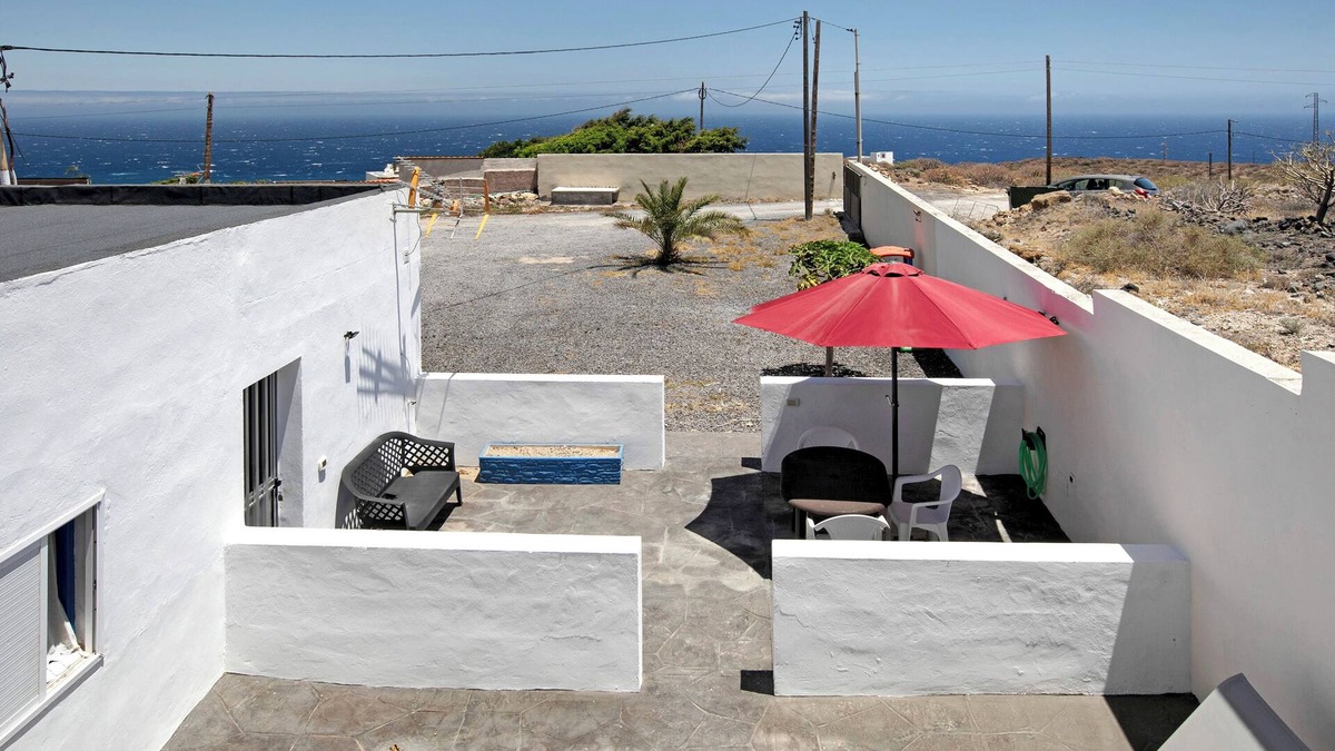Fasnia Cottage | 'Casa Del Pescador' with Private Terrace, Private Garden and Wi-Fi