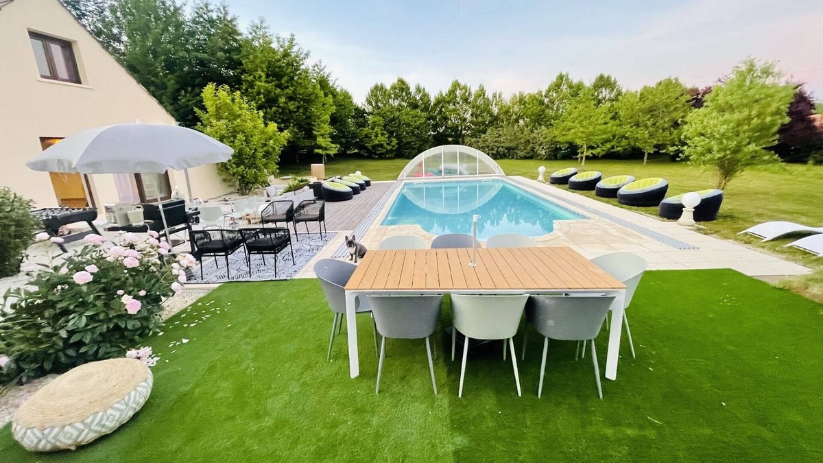 Saint-Martin-d'Ordon House | Casa Del sol Burgundy