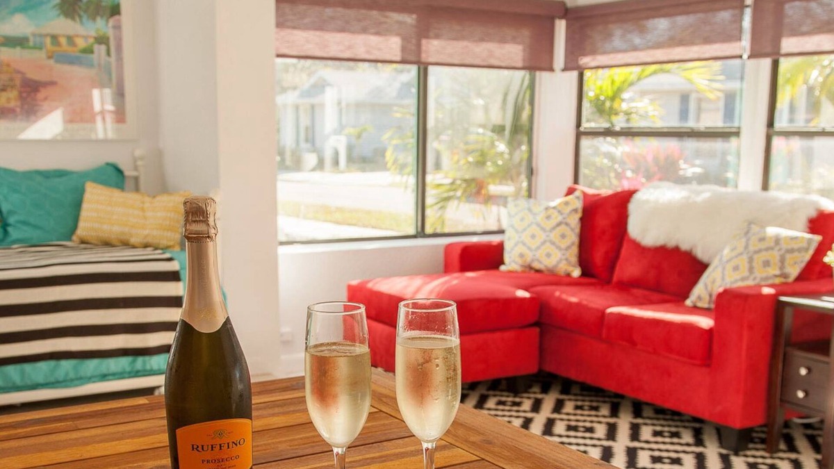 Safety Harbor House | Casa del Tren - Rare Availability + Serious Fun!
