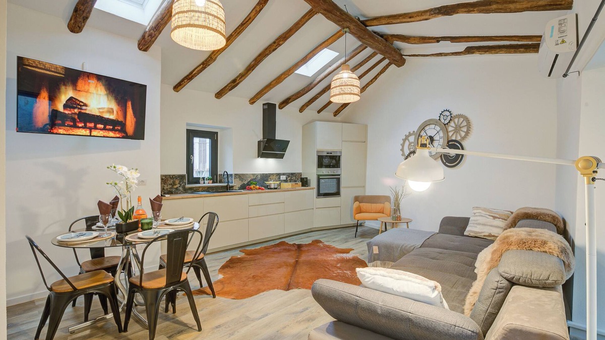 Levo Apartment | Casa Delle Collinette Di Stresa, Stresa, Italy