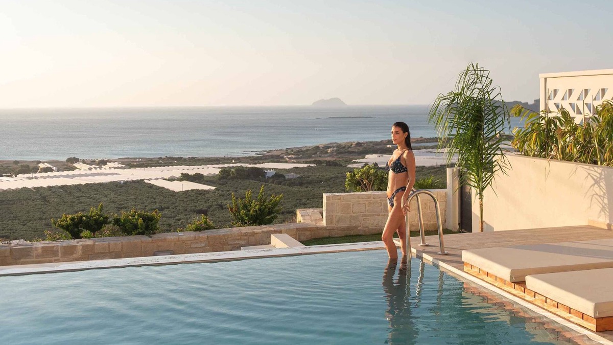 Limeniskos Villa | Casa di Franco Seaview, heated* pool, gym & hammam