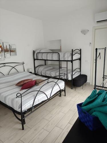 Buttapietra Apartment | CASA DI LISA Intero appartamento 45mt con parcheggio