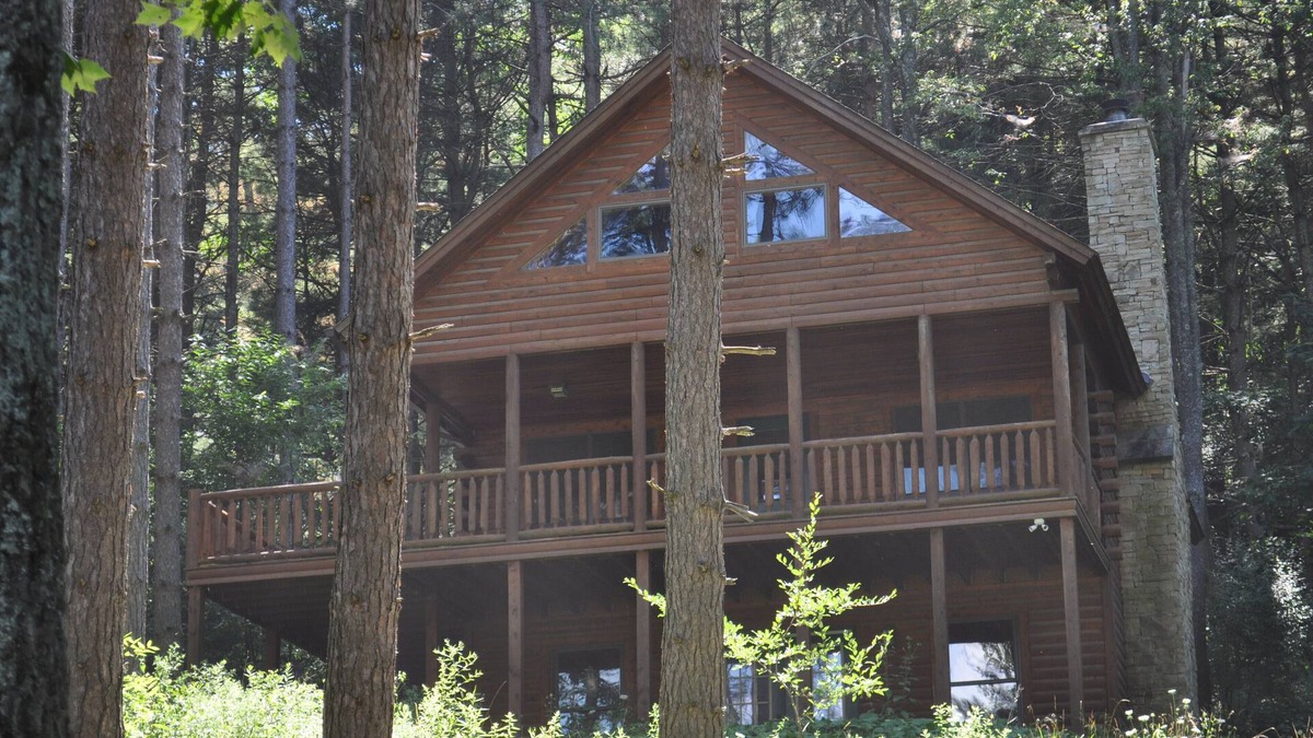 Sky Valley House | Casa di Maria | Wooded Views, Hot Tub, Community Lake Access!