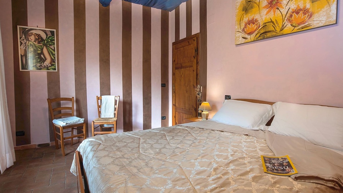 Poggibonsi Apartment | Casa di Pierina: the touch of the Artist. Enogastronomy and Romanticism