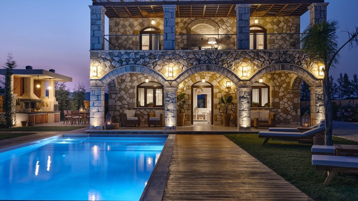 Gaitanion House | Casa di Pietra - 4 Bedroom Villa with Private Pool
