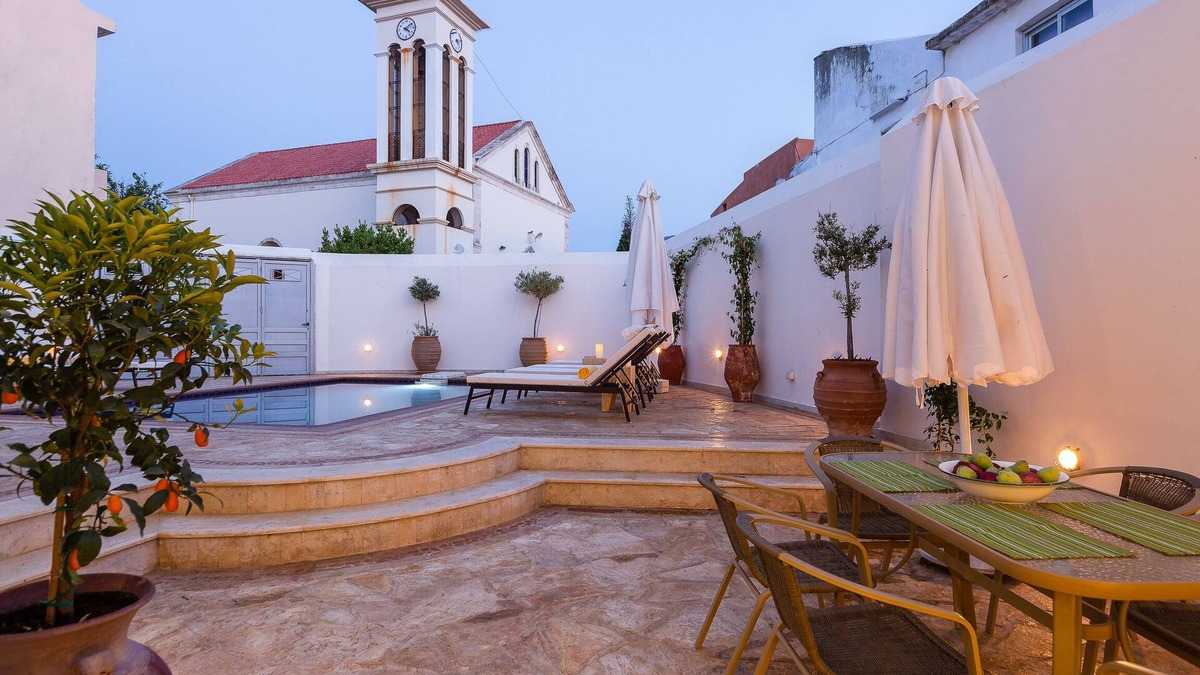 Chromonastiri Villa | Casa di Vangelis, Summer Village Retreat!