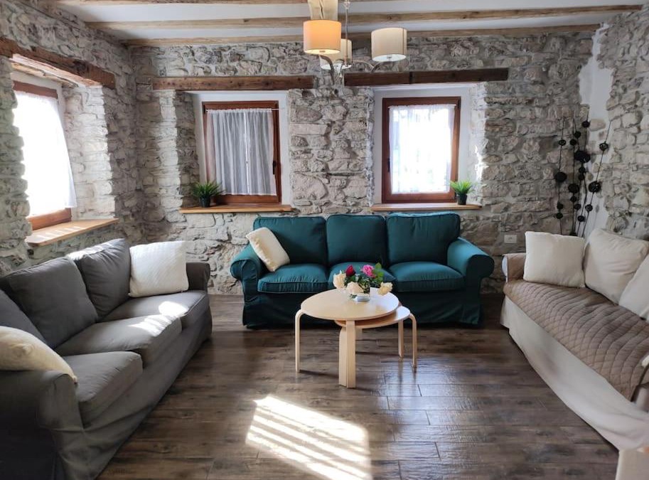 Volce House | Casa di Volce - 1801 Stone House
