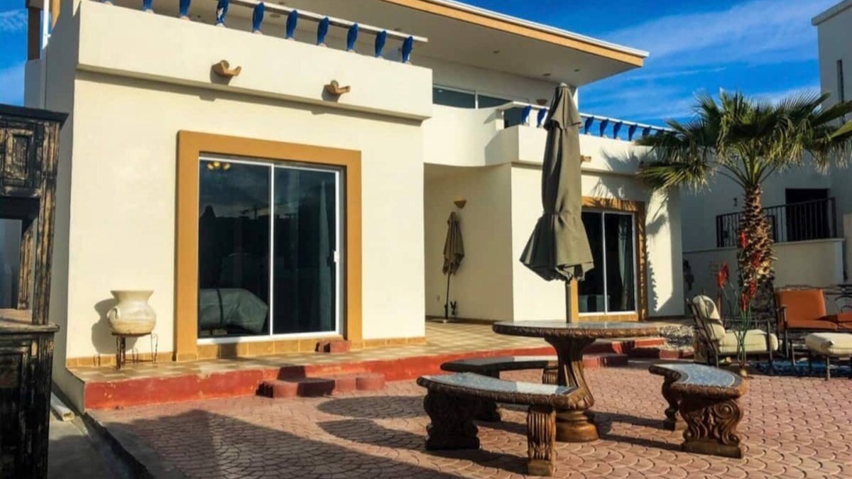 Centro House | Casa Diamante ~ Stunning Beach House ~ Pool Access