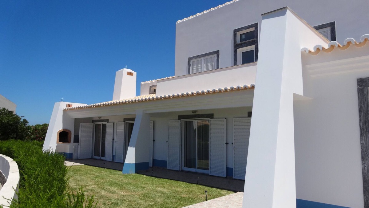 Espartal House | Casa Dinis- Villa near to Monte Clerigo Beach