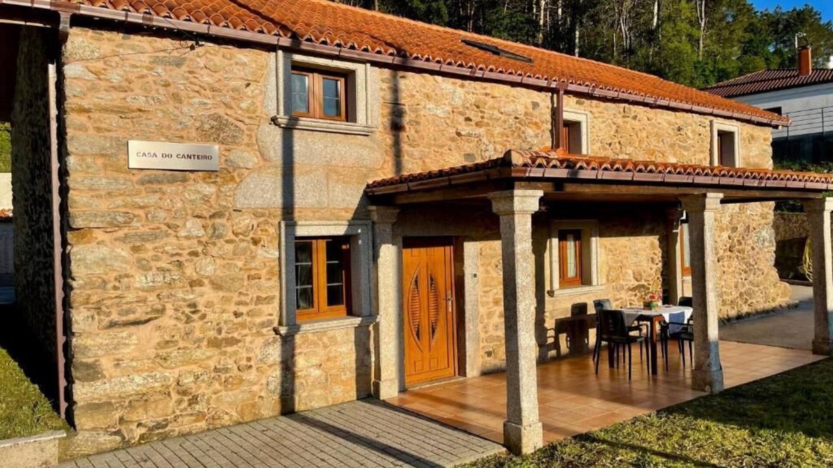 Outes House | Casa do Canteiro
