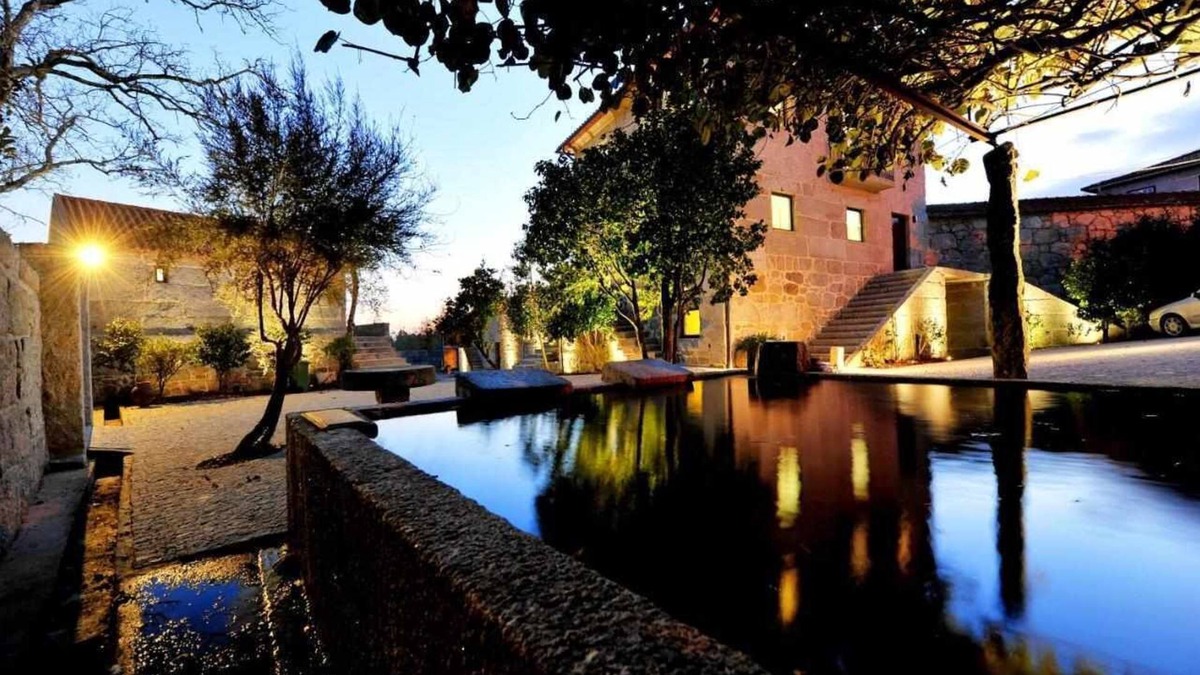 Fafe House | Casa do Hipericão - Villa com 3 suites