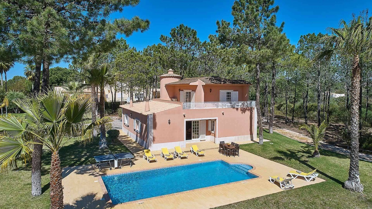 Almancil Villa | Casa do Ludo - Three Bedroom Villa, Sleeps 6