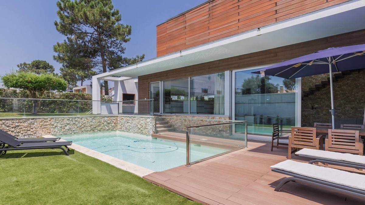 Carrasqueira House | Casa do Meco by LovelyStay