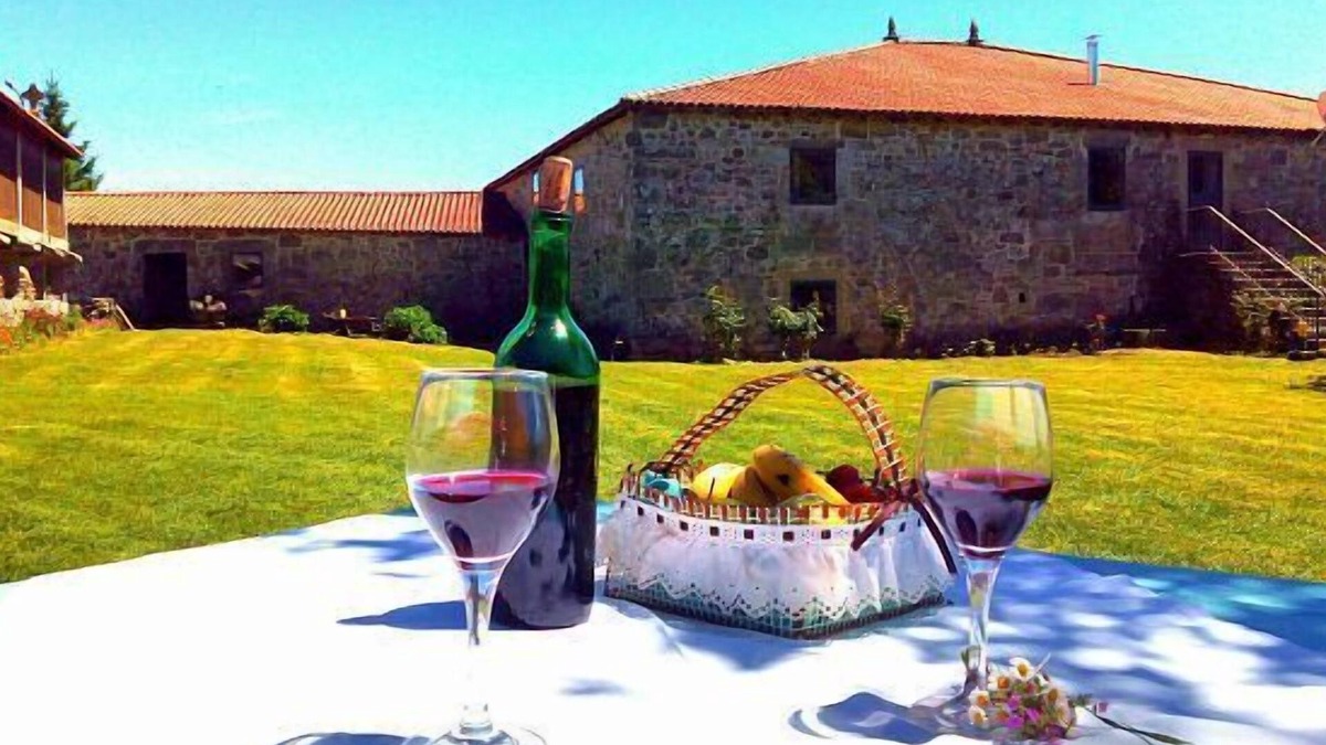 Chantada Cottage | Casa do Portomeñe for 20 people