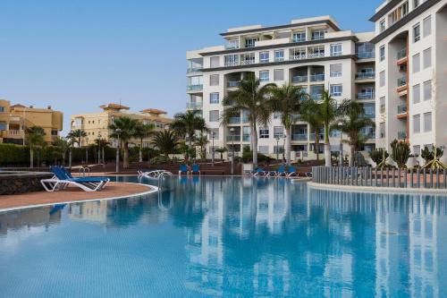 San Miguel de Abona Apartment | CASA DOBLE - penthouse, pool, priv parking, fibre net, spacious terrace