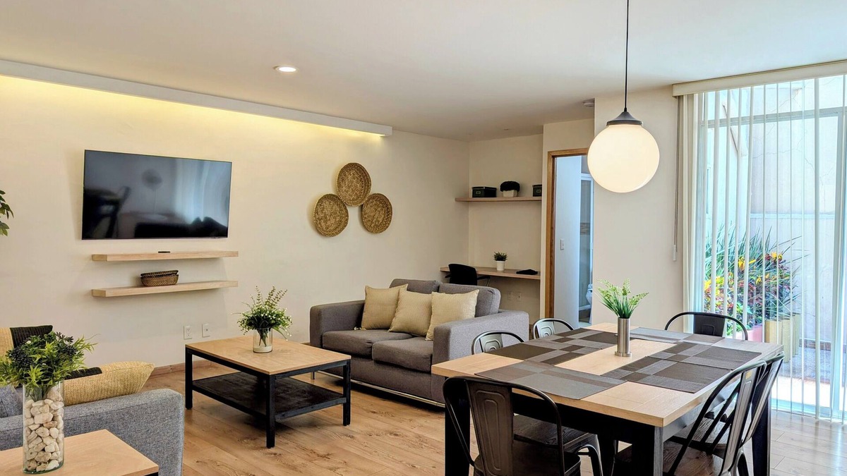 Historic Center Apartment | Casa Donceles Apt 3 Group Top Choice, Complimentary baggage storage.