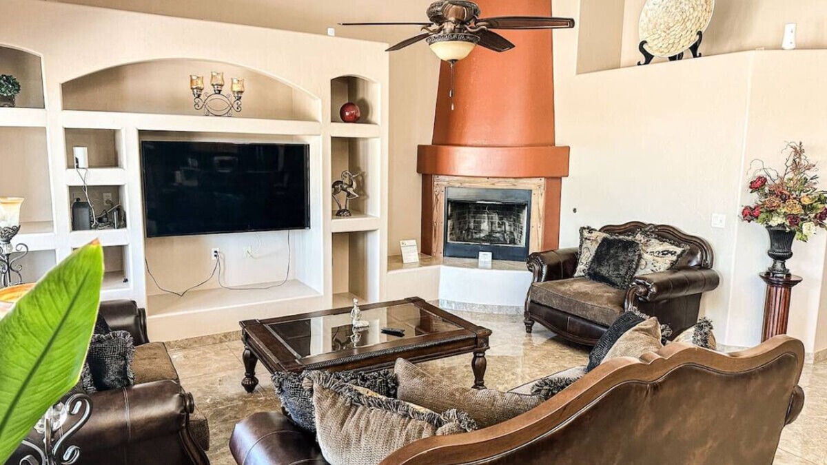 Sierra Vista Southeast House | Casa Dutton- Beautiful Backyard Retreat