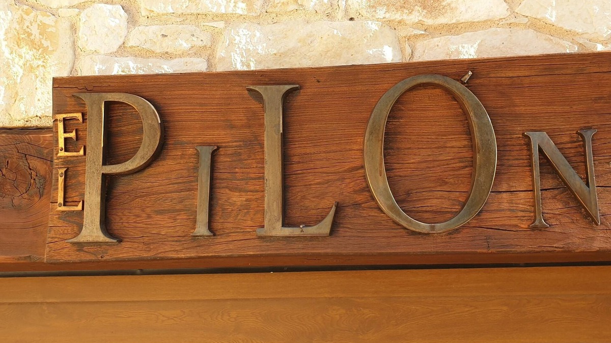 La Salceda Cottage | Casa el Pilón full rental rural house with capacity for up to 9 people