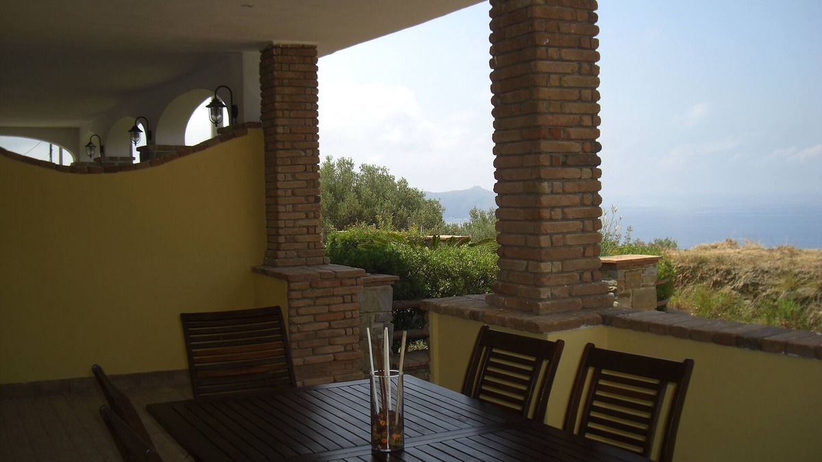 Pisciotta Apartment | CASA ELISABETTA/app.1: magnificent apartment with majestic view of Cape Palinuro
