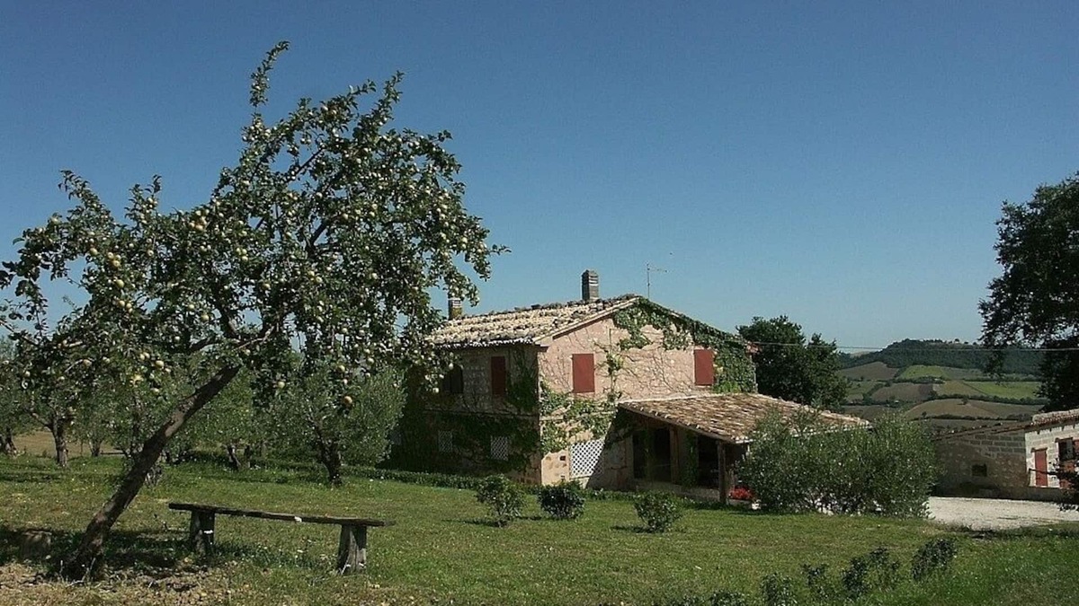 Pievefavera Villa | Casa Elisabetta Near Tolentino, Marche, Italy