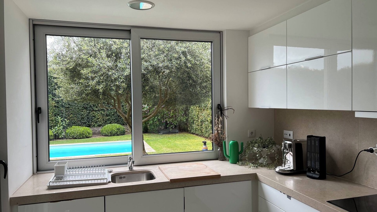 Meco House | Casa em Condomínio Privado, com Piscina Exterior Aquecida a 5 min da Praia