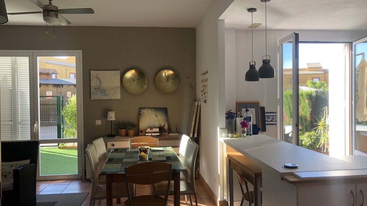 Rota House | Casa en Costaballena, en urbanización cerrada. 6-8 personas. Jardín privado.