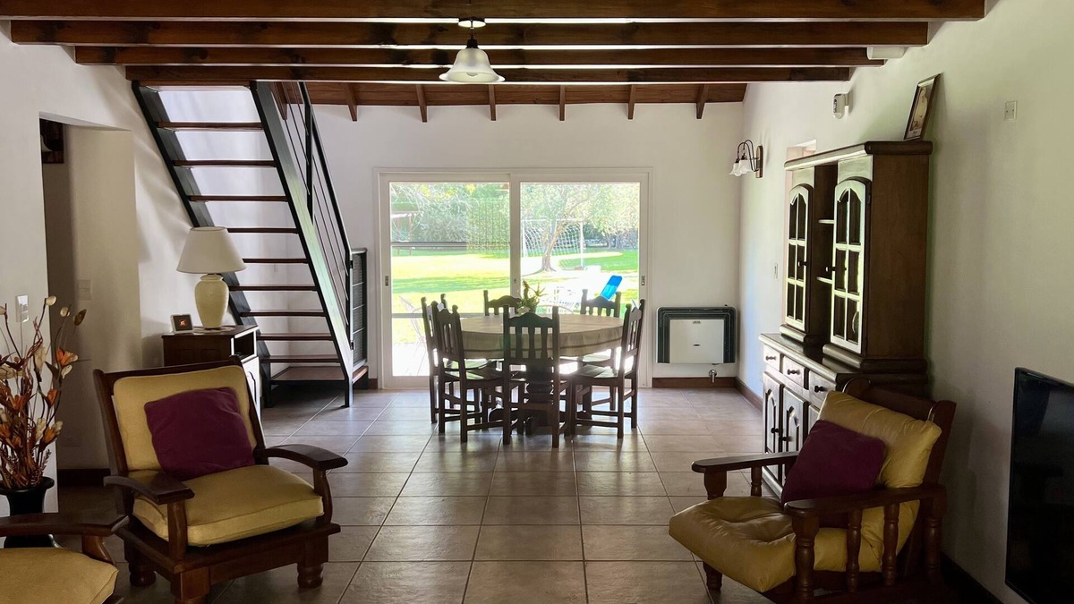 Ingeniero Maschwitz House | Casa en Ing. Maschwitz con gran parque y pileta