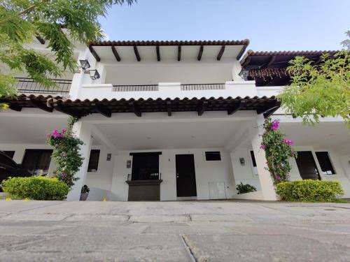 Puerto Barillas House | Casa en Residencial San Andrés