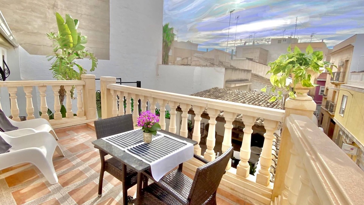 Aspe House | Casa Entre Viñas