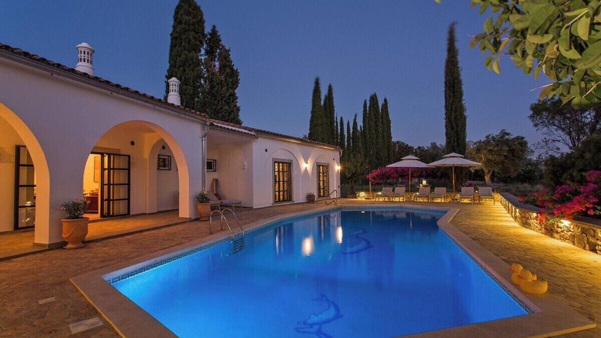 Lagos e Relvas Villa | Casa Estoi - Luxury colonial-style villa