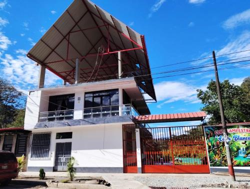 San Ramon House | Casa familiar con parrilla, piscina, WiFi y cesped