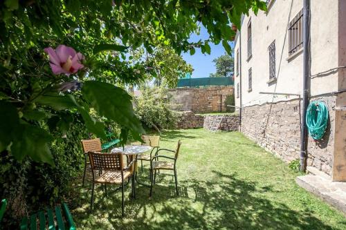 Castiello de Jaca Apartment | Casa Feli - APARTAMENTO con JARDÍN PRIVADO en los PIRINEOS