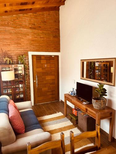 Aguas de Sao Pedro House | Casa Flor de Lis