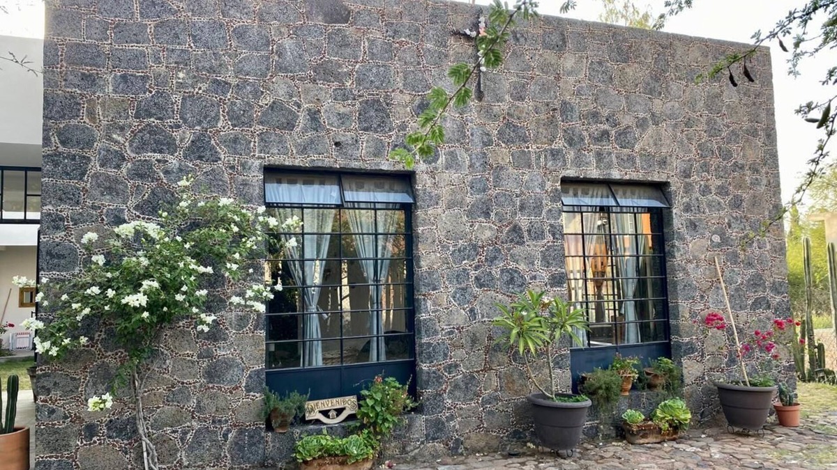 Mixquiahuala House | Casa Flora