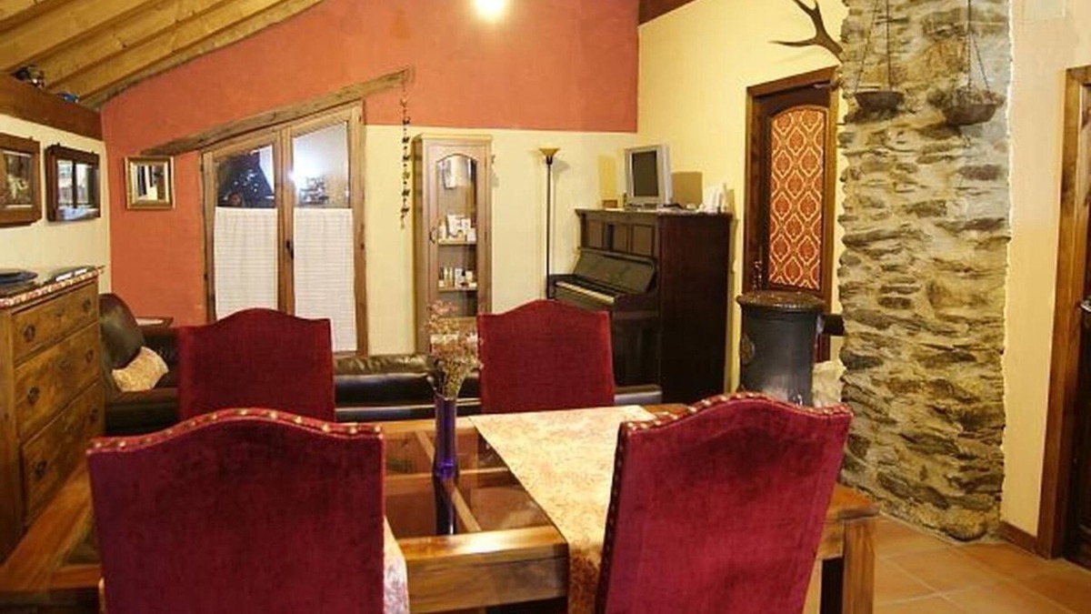 Llavorsi House | Casa Fonte Aidi, stay in the Catalan Pyrenees, fishing, hiking, skiing, peace, nature