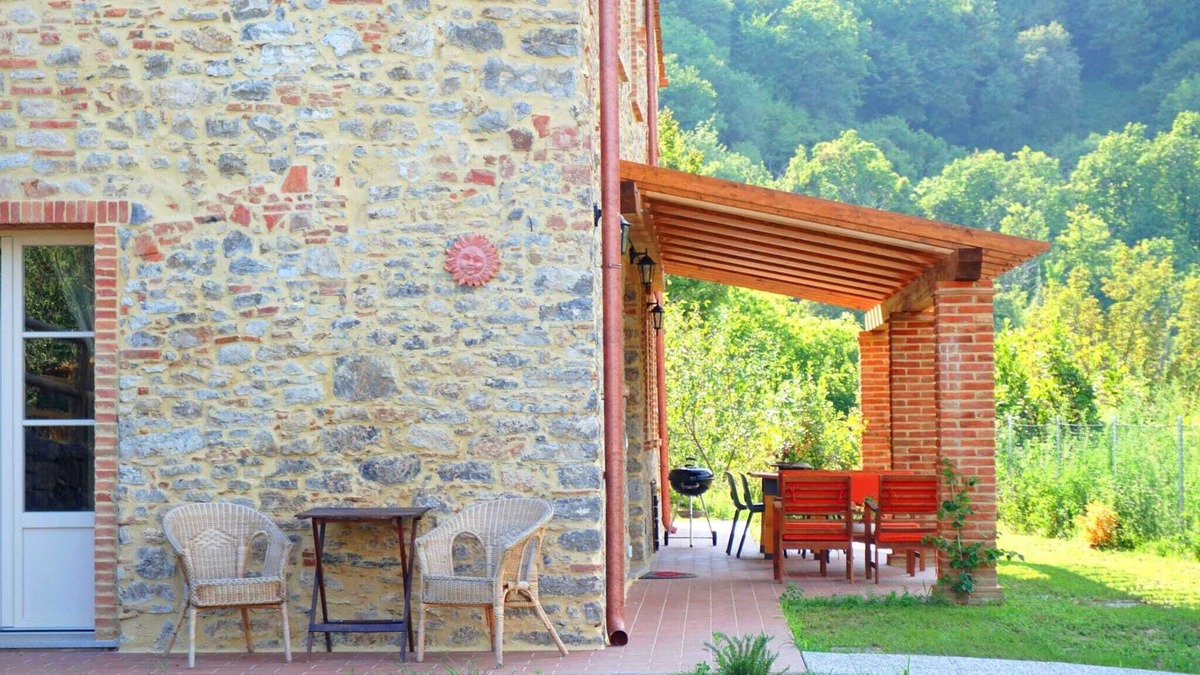 Vicopelago Apartment | Casa Formentale: a cozy apartment in Tuscany farmhouse surrounded by olive trees
