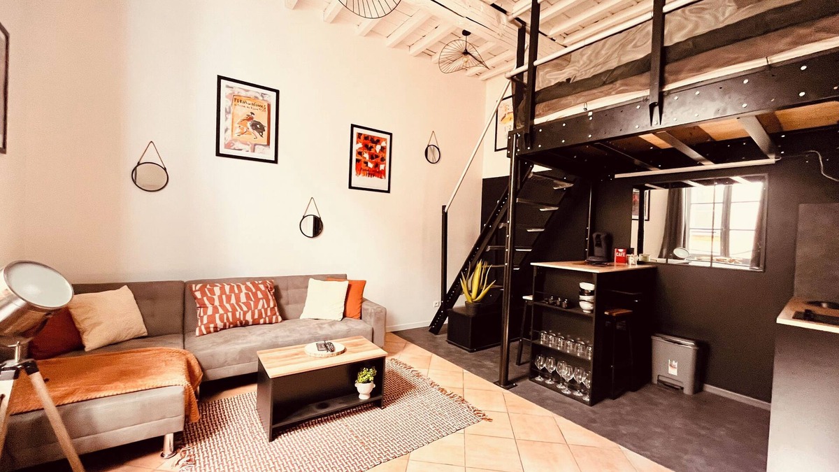 Nimes City Centre Apartment | Casa fresco 2