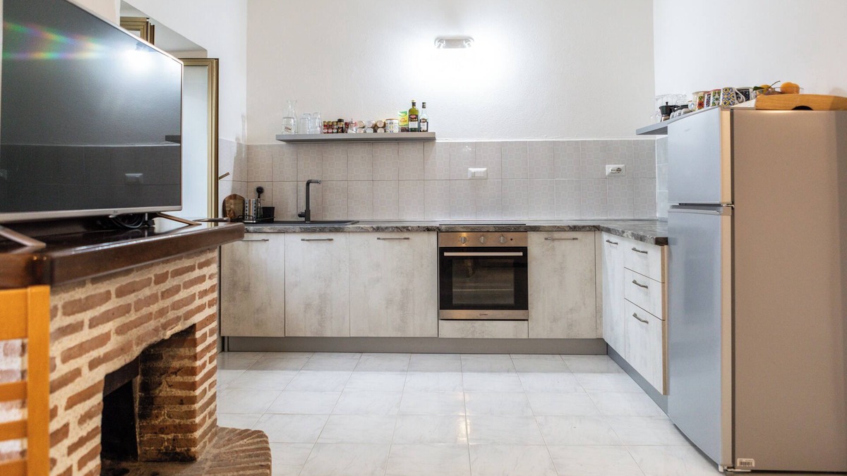 Roccagloriosa Condo | Casa Frida