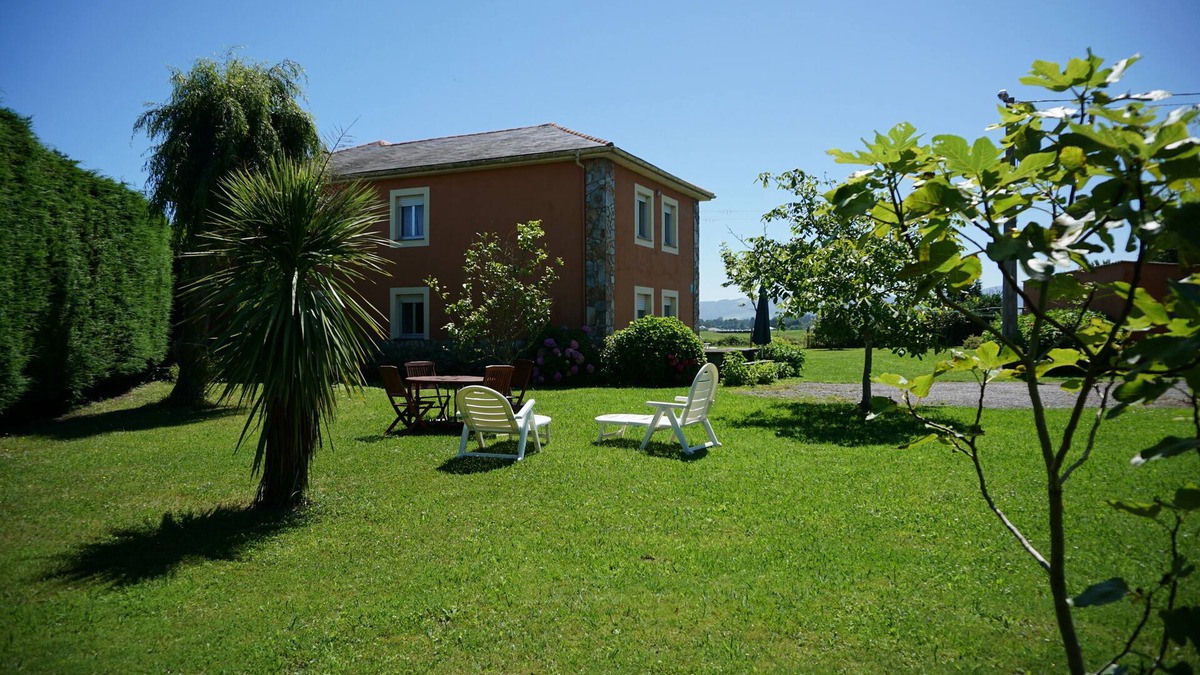 Campos y Salave Apartment | CASA GAYOL APARTMENT, NEAR THE PORCÍA BEACH