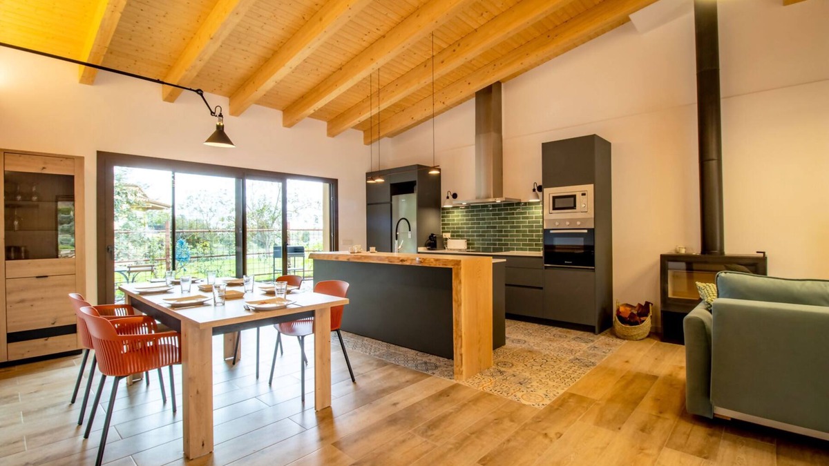 Camos House | Casa Gessamí – Holiday home near Lake Banyoles
