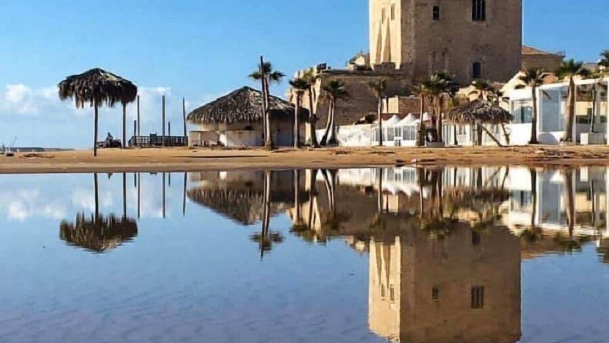 Pozzallo Apartment | Casa Giardina apartment a stone's throw from the sea