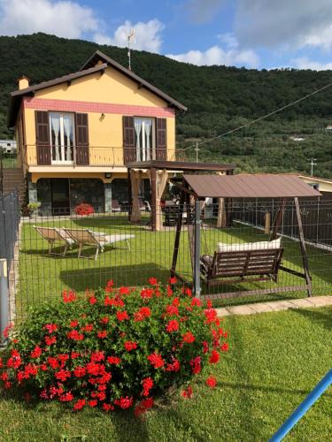 Caravonica House | Casa Ginni con Piscina e giardino