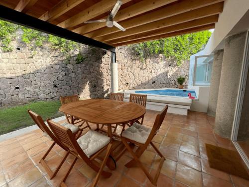 Xochitepec House | Casa Golondrina